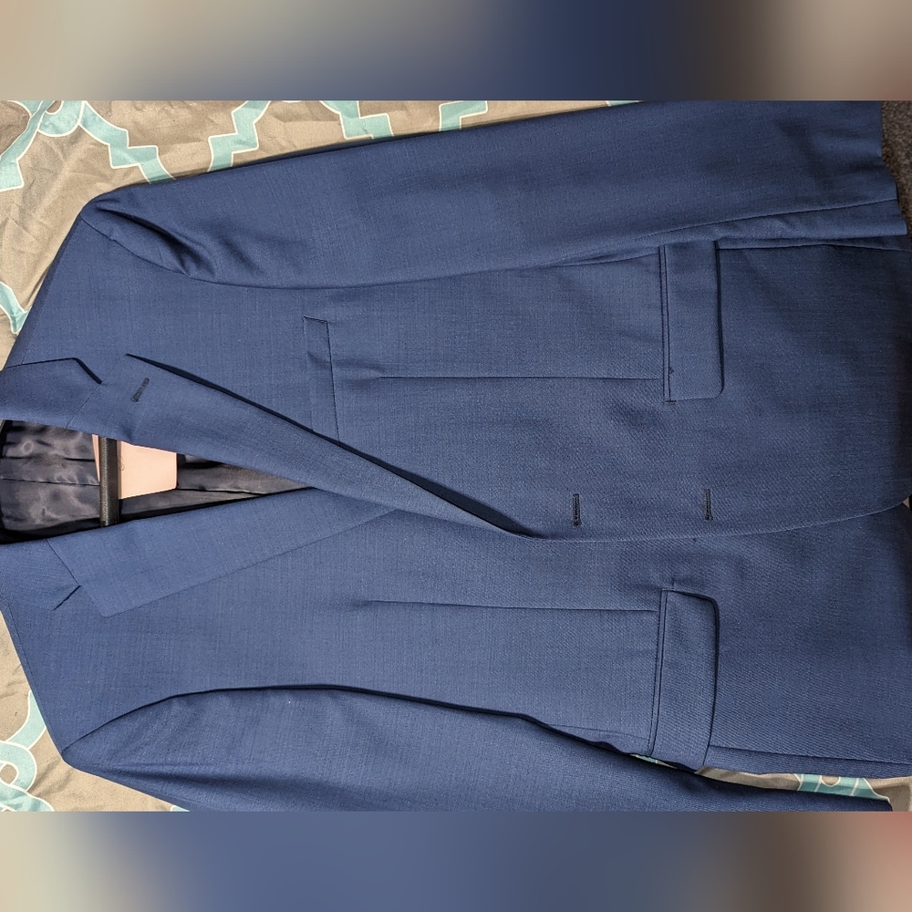 Calvin Klein 42L blue blazer.